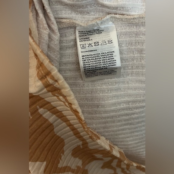 NWT H&M Women’s Ribbed Jersey Bodycon Dress, Short, Fitted, V-Neck; Size M - Picture 4 of 7